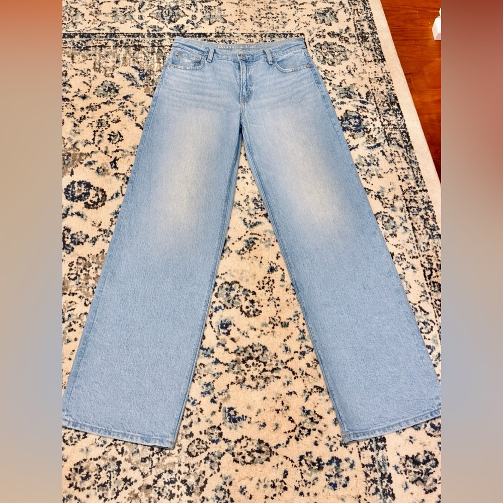 American Eagle Stovepipe jeans without